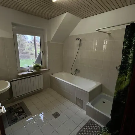 Gaj Pod Brezami * Luče