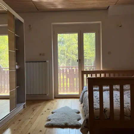 Gaj Pod Brezami * Luče