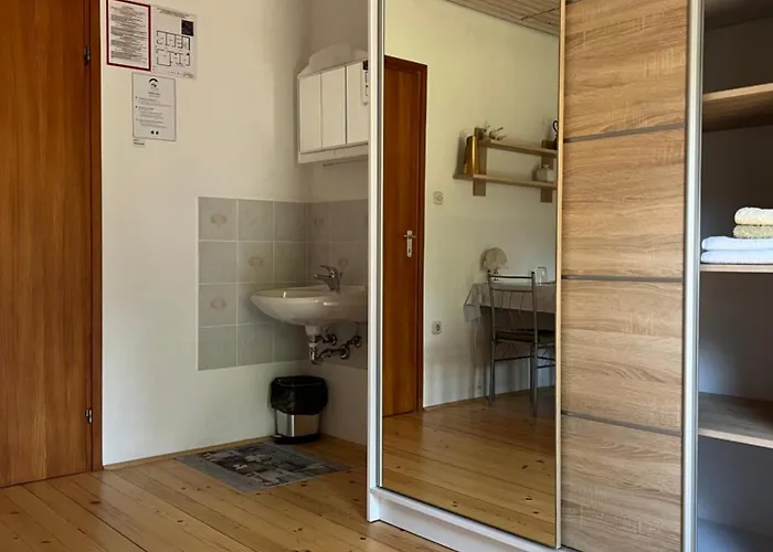 Gaj Pod Brezami Luče